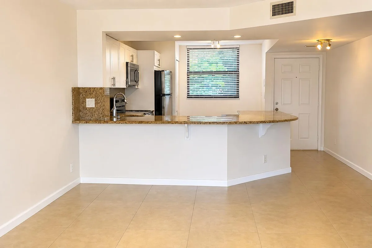 115 Lake Emerald Dr #210, Oakland Park: photo 1 of 42