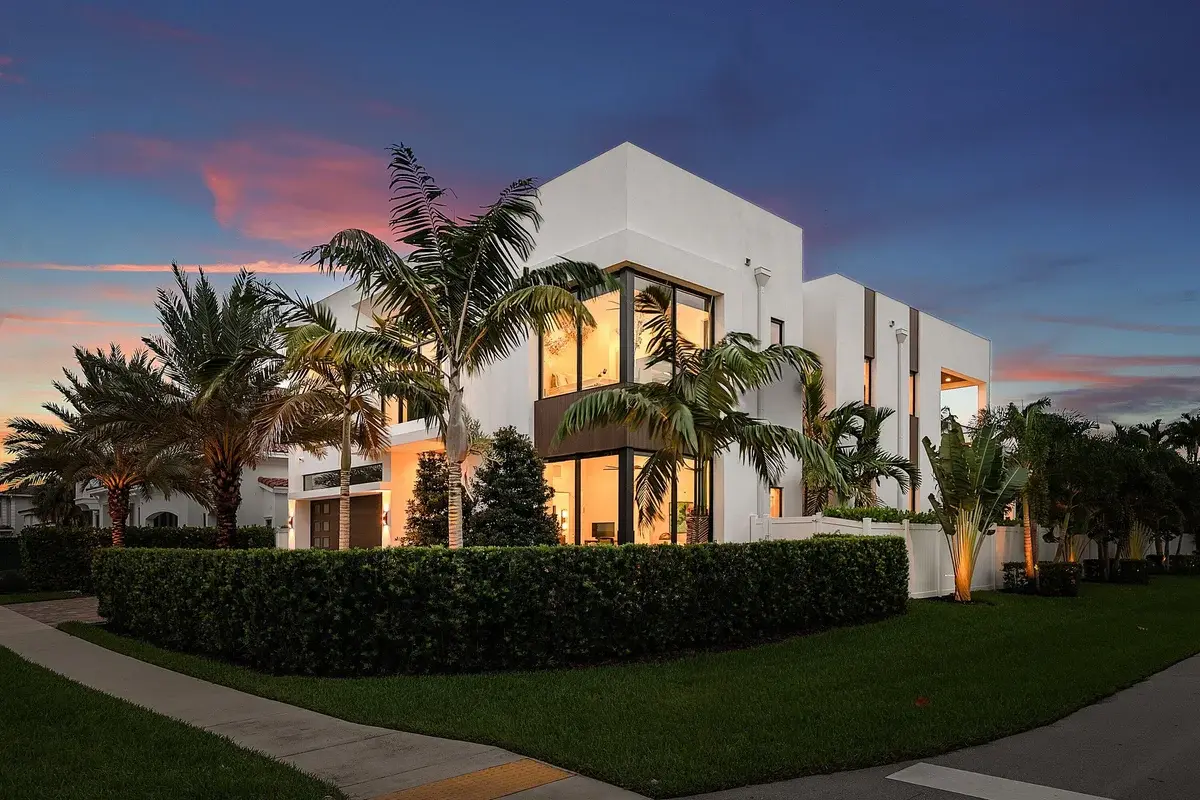 400 NE 4th St, Boca Raton: photo 1 of 89