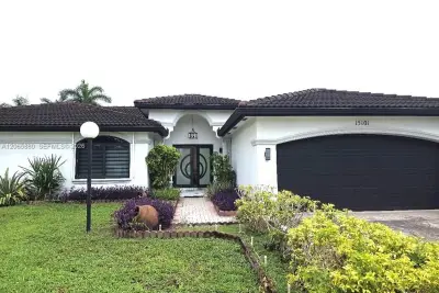 15101 SW 180th Ter, Miami: photo 1 of 37