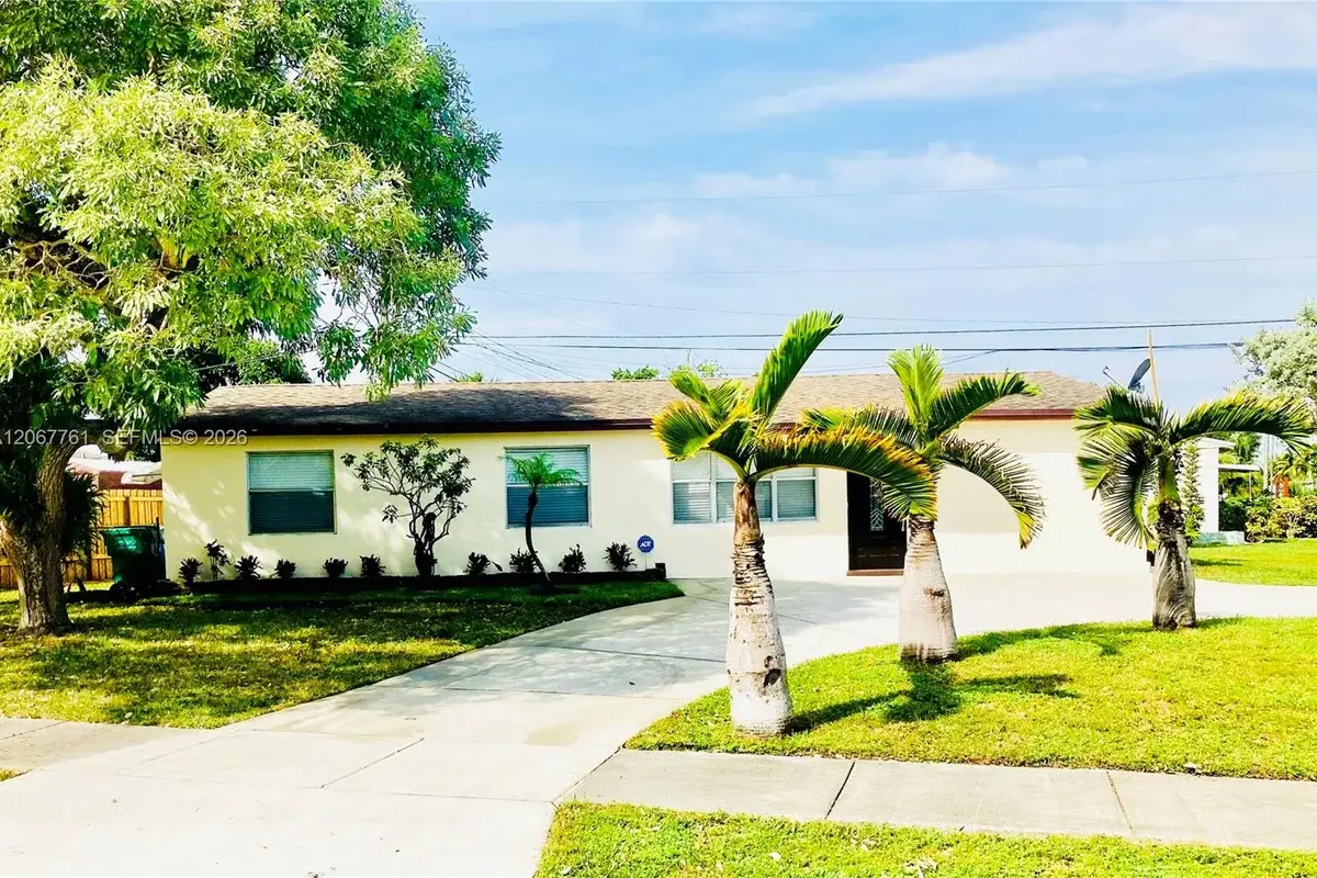 1921 SW 48th Ave, Fort Lauderdale: photo 1 of 12