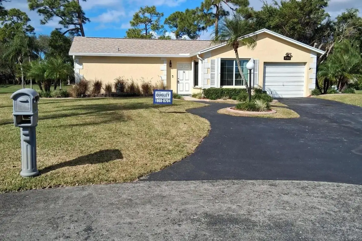 4703 Rainbow Dr, Lake Worth: photo 1 of 19