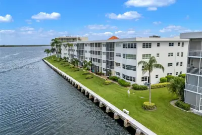 28 Yacht Club Dr #202, North Palm Beach: photo 1 of 49