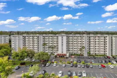 5900 NW 44th St #405, Lauderhill: photo 1 of 45