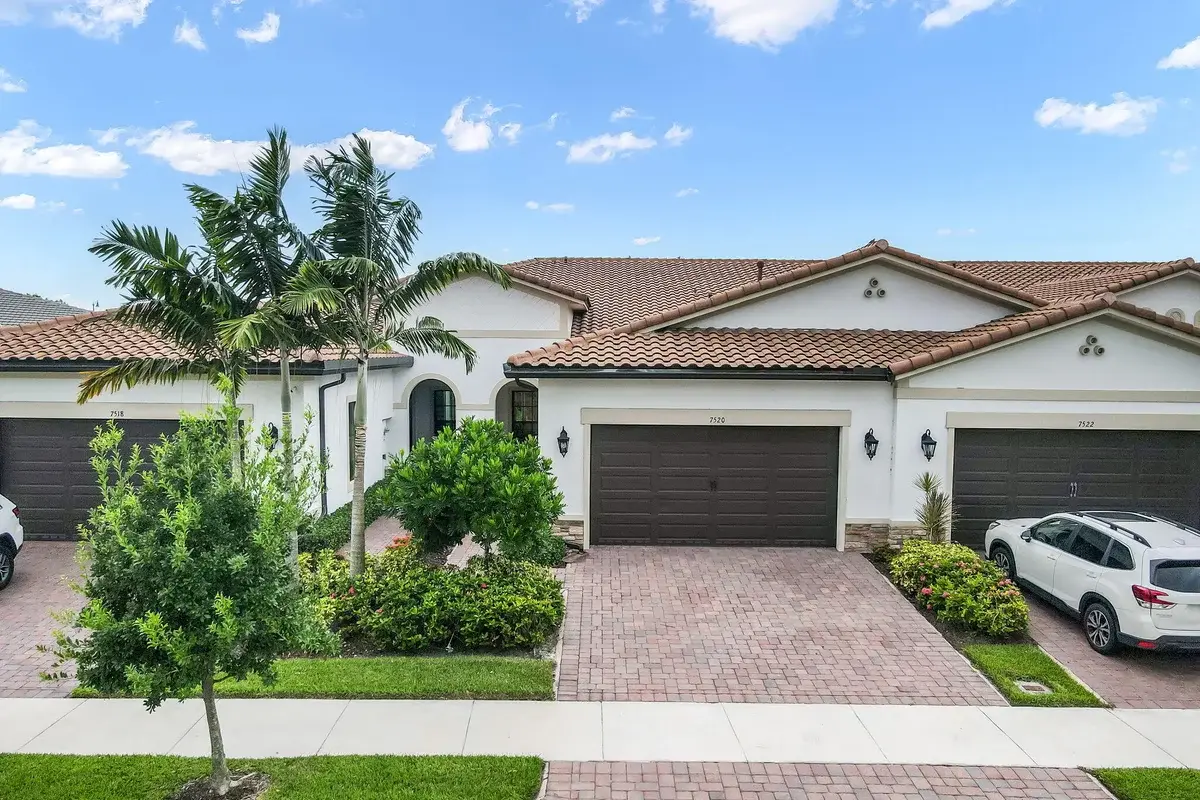 7520 N Blue Spring Dr, Parkland: photo 1 of 53