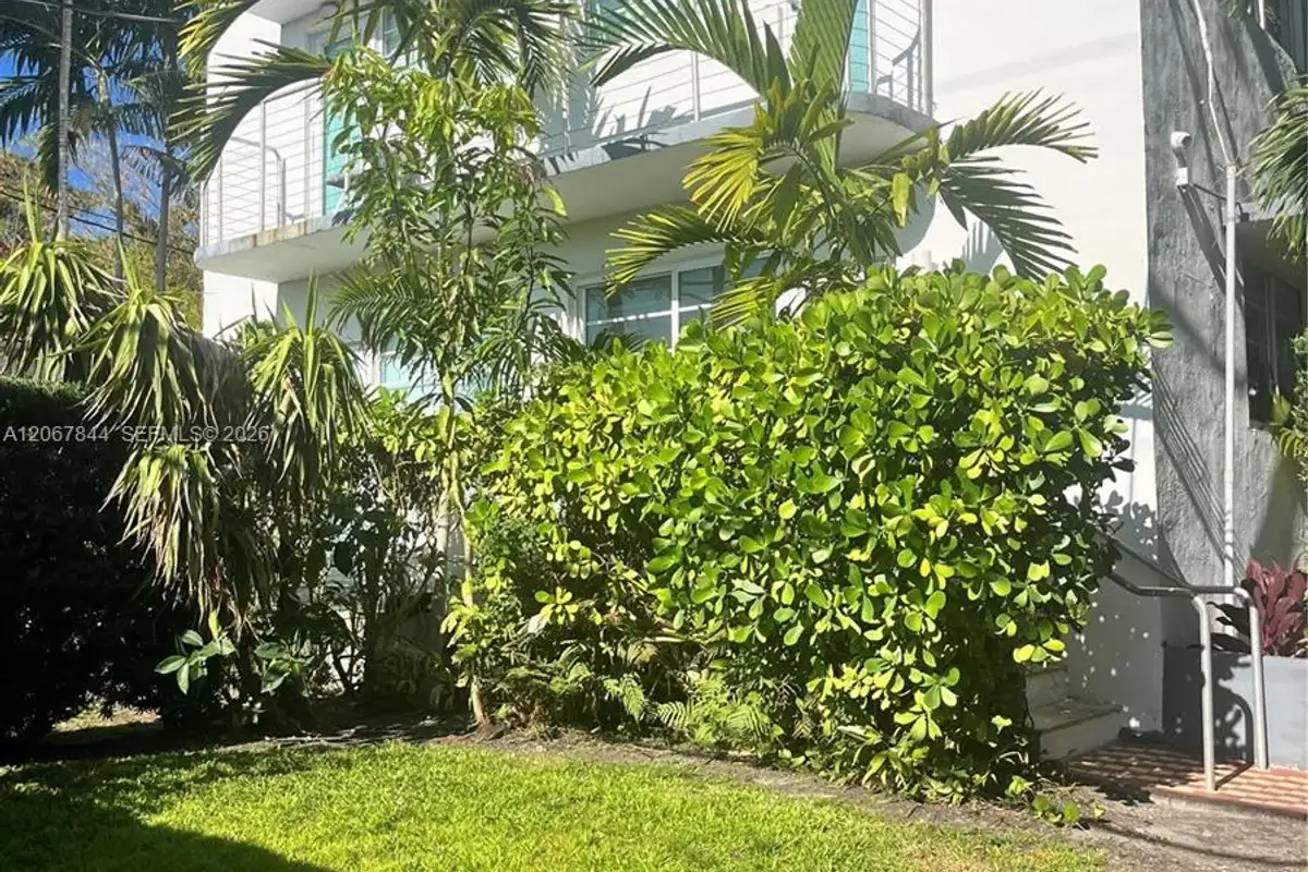 3917 N Meridian Ave #102, Miami Beach: photo 1 of 32