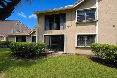 9601 Riverside Dr #A5, Coral Springs: photo 1 of 12