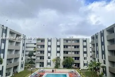 10000 NW 80th Ct #2337, Hialeah Gardens: photo 1 of 20