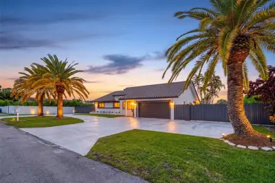 28451 SW 164th Ave, Homestead: photo 1 of 28