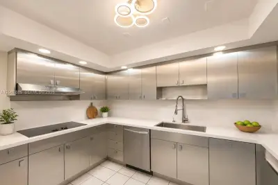 406 Saint Andrews Rd #53, Hollywood: photo 1 of 54