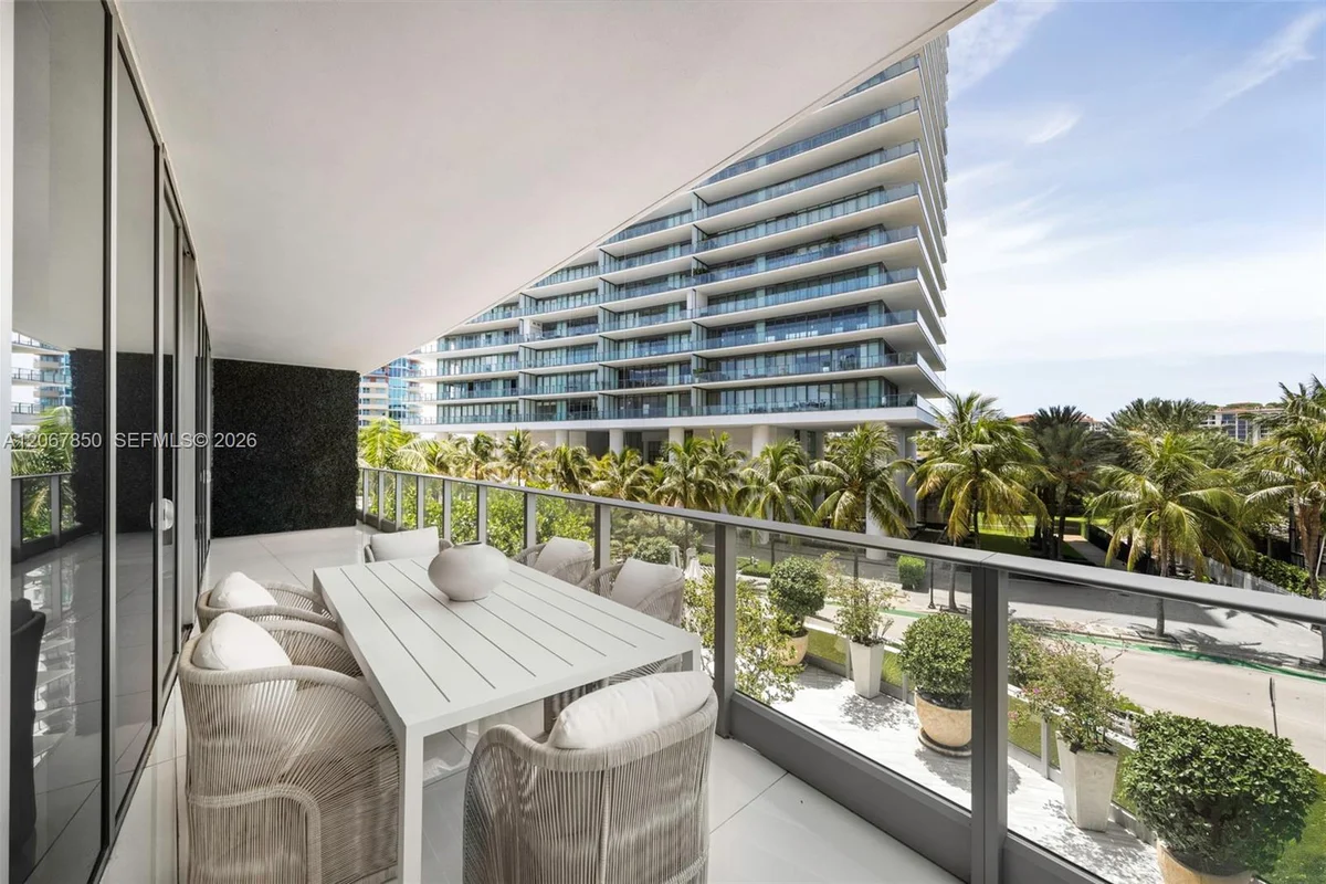 801 S Pointe Dr #301, Miami Beach: photo 1 of 31