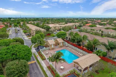 12472 SW 123rd St, Miami: photo 1 of 89