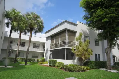 557 Burgundy L, Delray Beach: photo 1 of 21