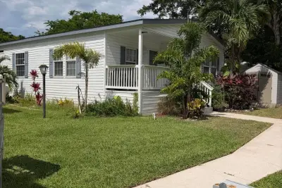 2555 Pga Blvd #303, Palm Beach Gardens: photo 1 of 2