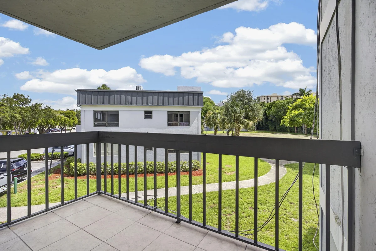 1900 N Congress Ave #201, West Palm Beach: photo 1 of 41