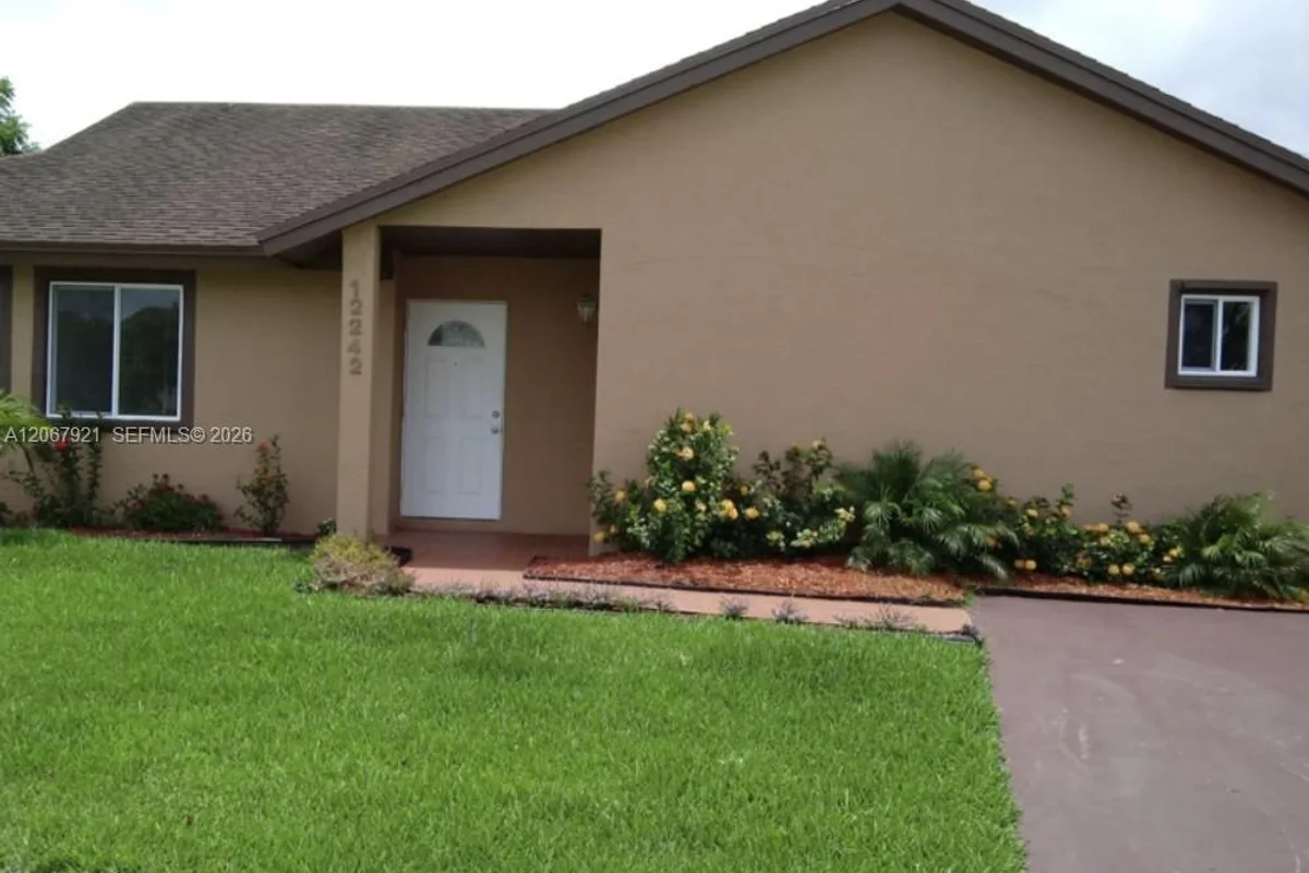 12242 SW 210th St, Miami: photo 1 of 59
