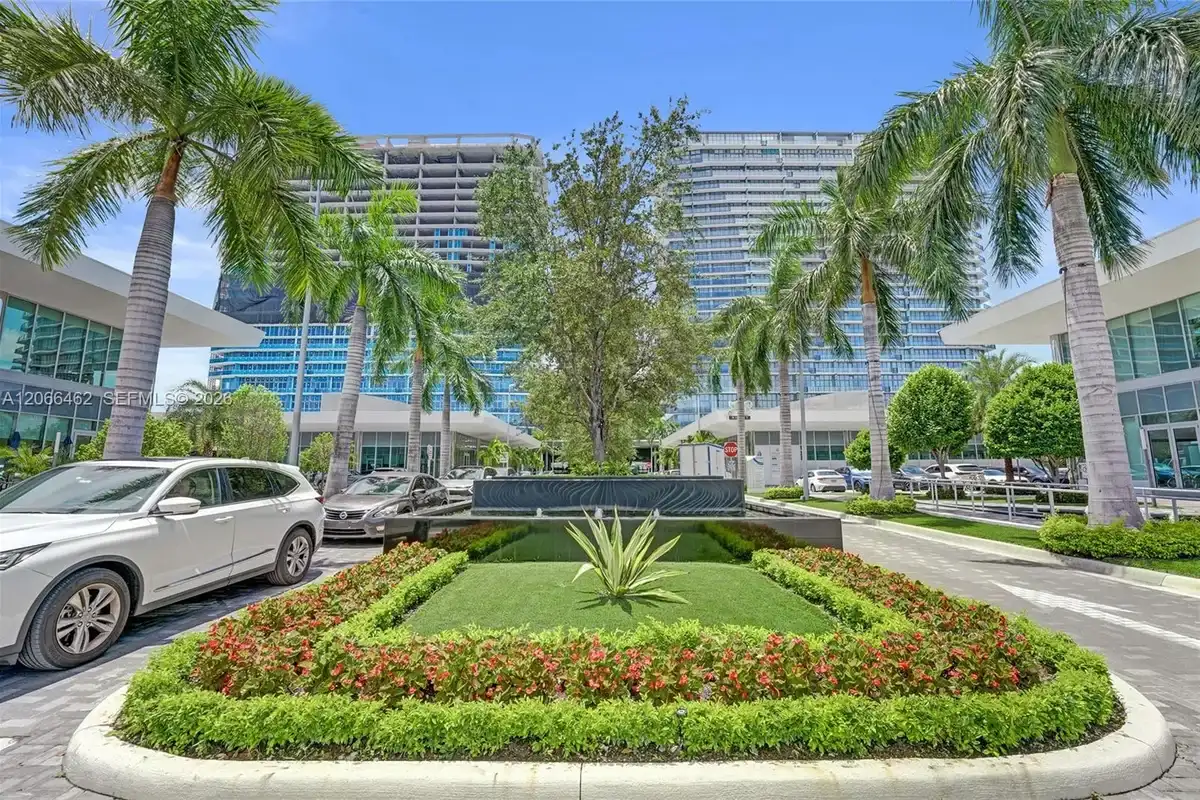 1170 E Hallandale Beach Blvd #1111, Hallandale Beach: photo 1 of 58