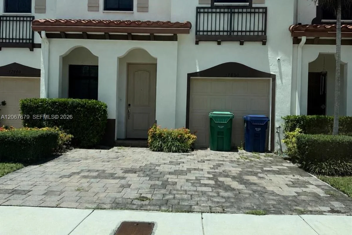17430 SW 153rd Ave, Miami: photo 1 of 25