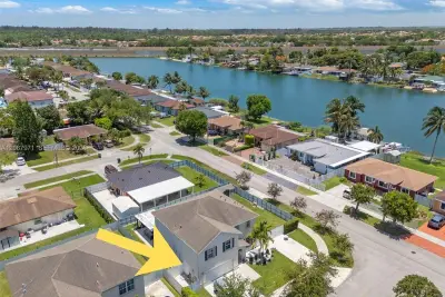 29399 SW 143rd Pl, Homestead: photo 1 of 8