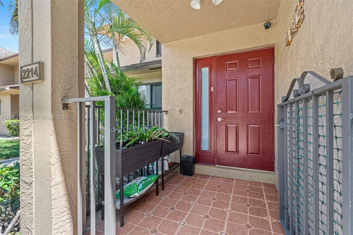2214 NW 39th Ave, Coconut Creek: photo 1 of 44