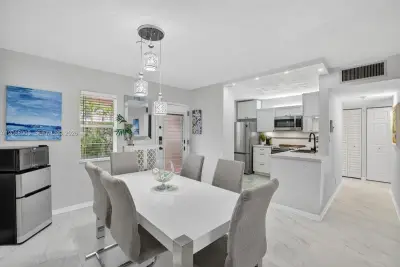 2801 Somerset Dr #205, Lauderdale Lakes: photo 1 of 35