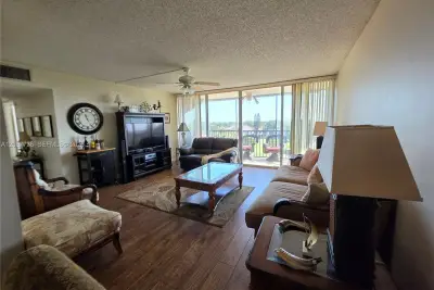 3771 Environ Blvd #649, Lauderhill: photo 1 of 32