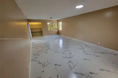 3301 Spanish Moss Ter #404, Lauderhill: photo 1 of 14