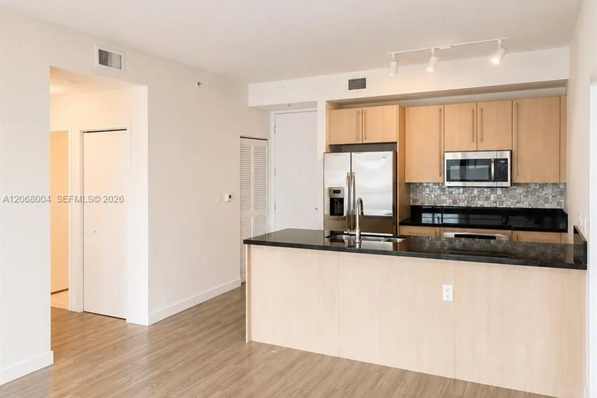 1111 SW 1st Ave #1722-N, Miami: photo 1 of 12