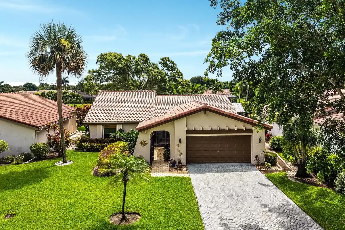 5569 Lakeview Mews Dr, Boynton Beach: photo 1 of 50