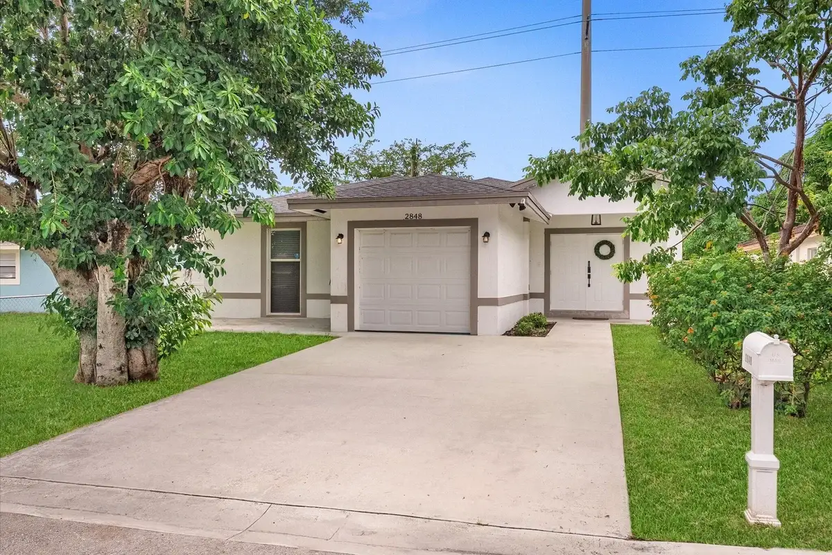 2848 NW 9th Pl, Fort Lauderdale: photo 1 of 41