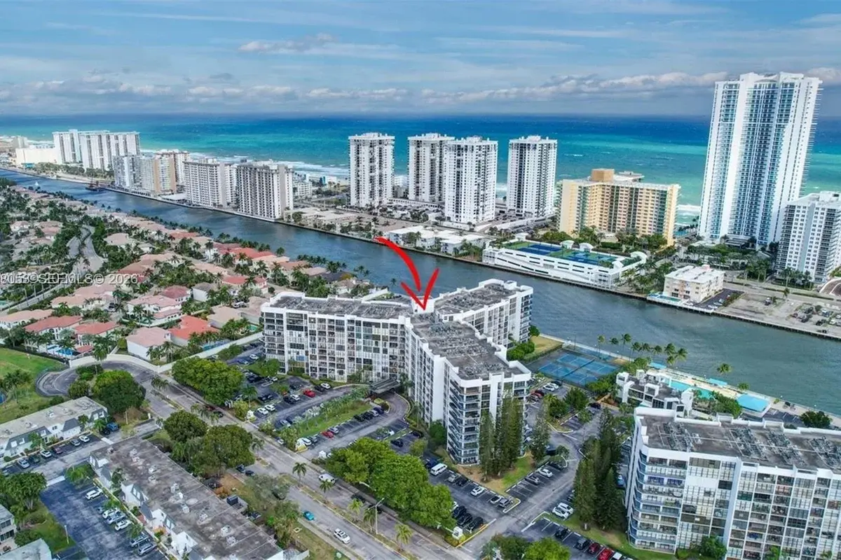 1000 Parkview Dr #825, Hallandale Beach: photo 1 of 19