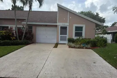 8182 Springtree Rd, Boca Raton: photo 1 of 16