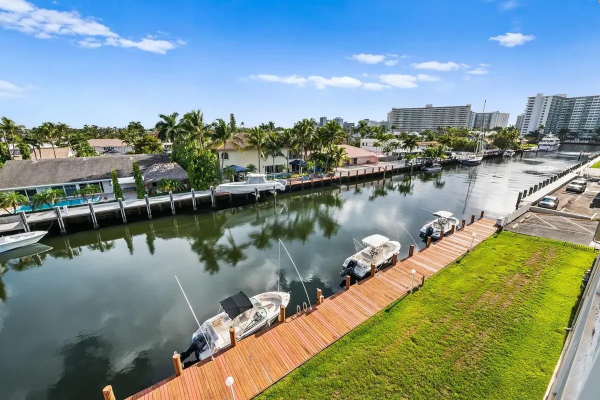 2841 NE 33rd Ct #403, Fort Lauderdale: photo 1 of 22