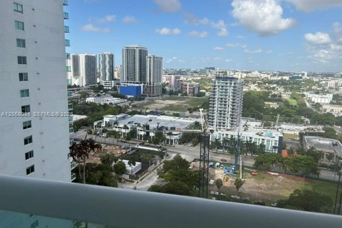 1800 N Bayshore Dr #2708, Miami: photo 1 of 40