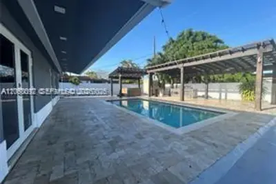 6202 SW 107th Ave, Miami: photo 1 of 22