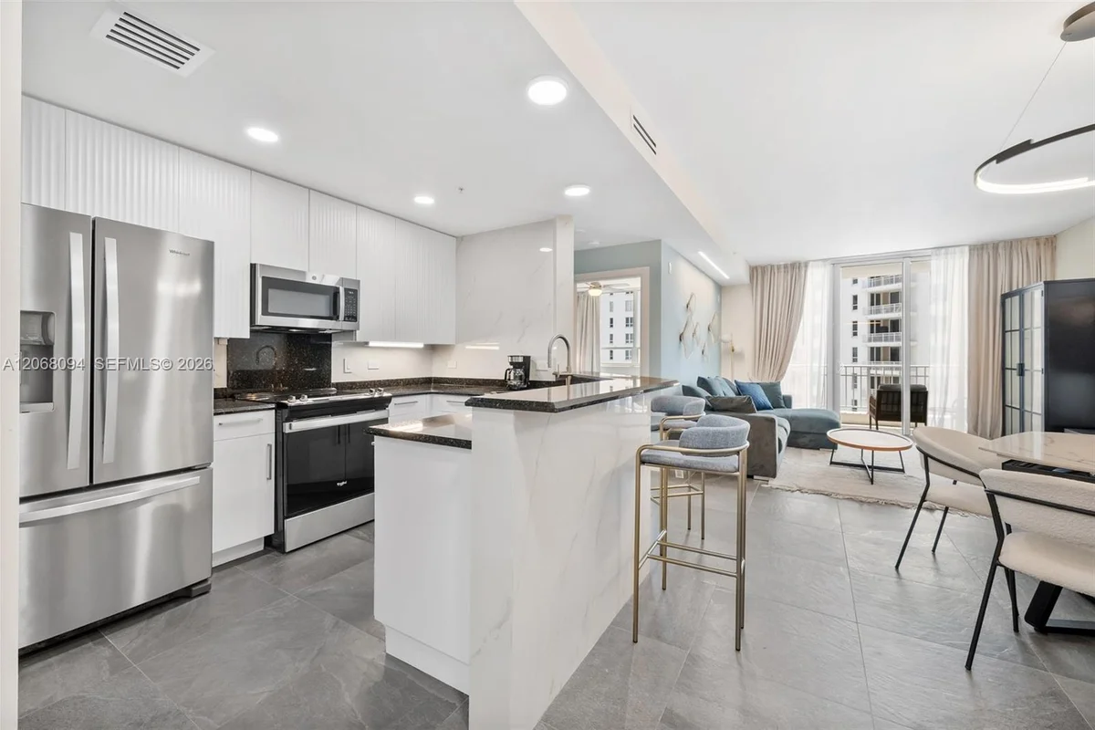 801 Brickell Key Blvd #1805, Miami: photo 1 of 19