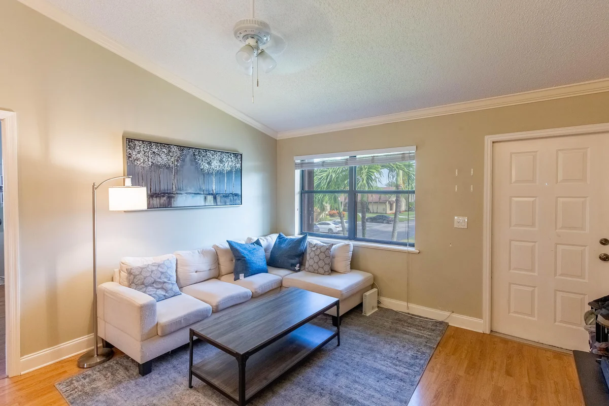 4703 Lucerne Lakes Blvd E #204, Lake Worth: photo 1 of 20