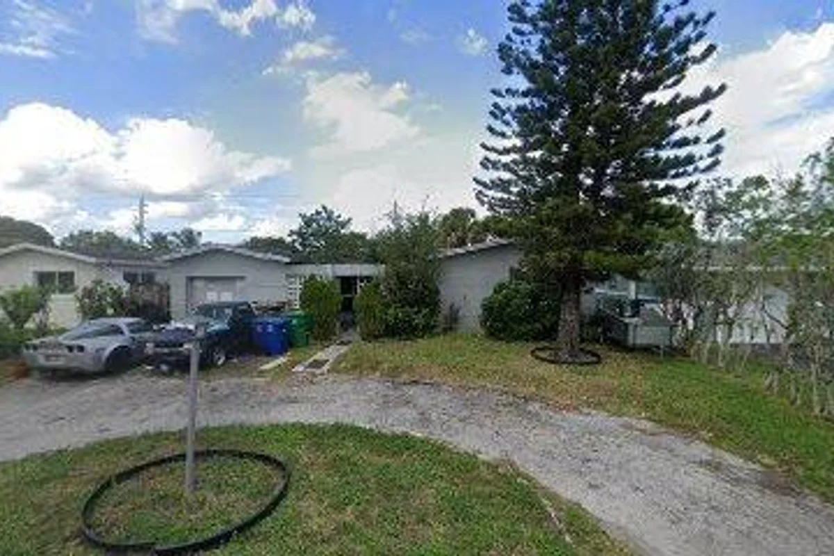 7849 Fairway Blvd, Miramar: photo 1 of 1