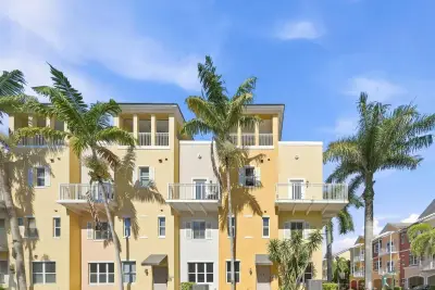 2332 Vintage Dr, Lighthouse Point: photo 1 of 42