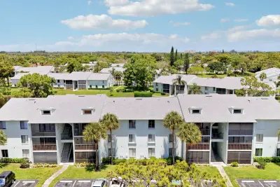 3630 Alder Dr #E2, West Palm Beach: photo 1 of 40