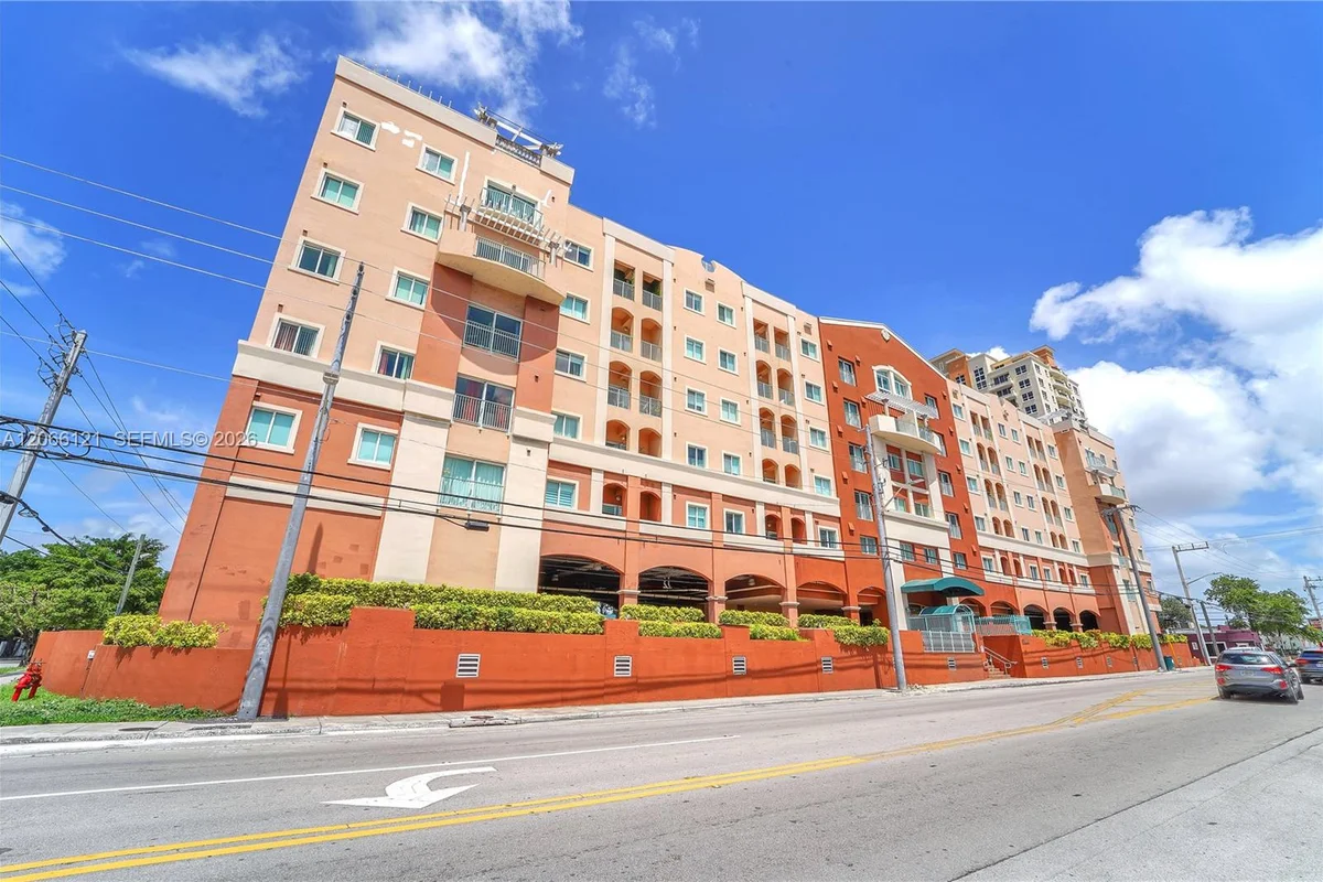 2280 SW 32nd Ave #403, Miami: photo 1 of 20