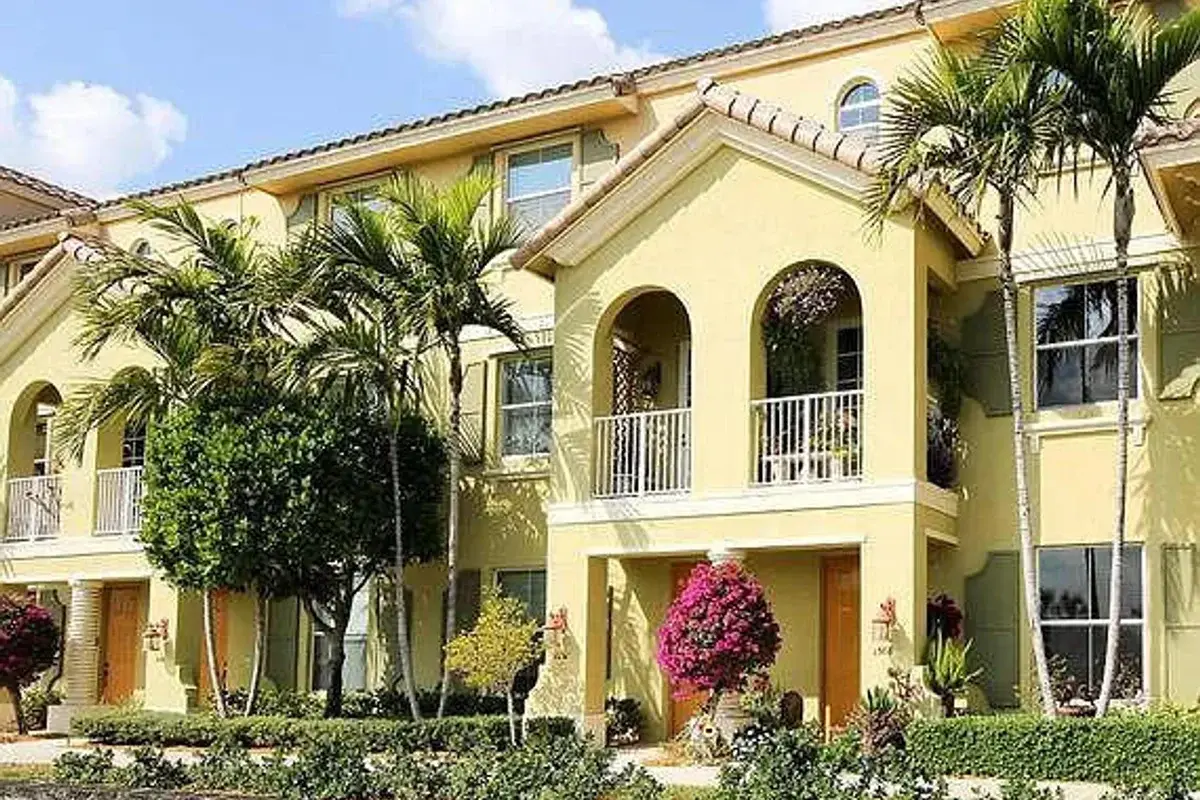 1308 Piazza Delle Pallottole, Boynton Beach: photo 1 of 17