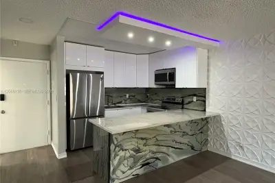 1520 Mckinley St #108E, Hollywood: photo 1 of 43