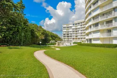2780 S Ocean Blvd #509, Palm Beach: photo 1 of 41
