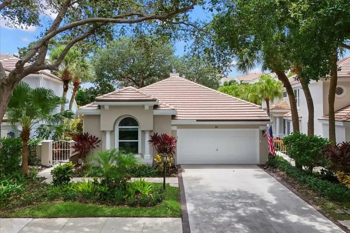 21 Grand Bay Cir, Juno Beach: photo 1 of 43