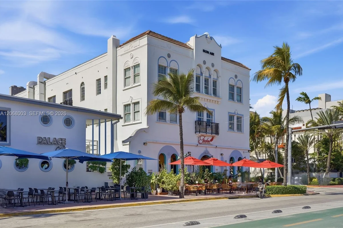 Condo in Miami Beach: photo 1 of 27