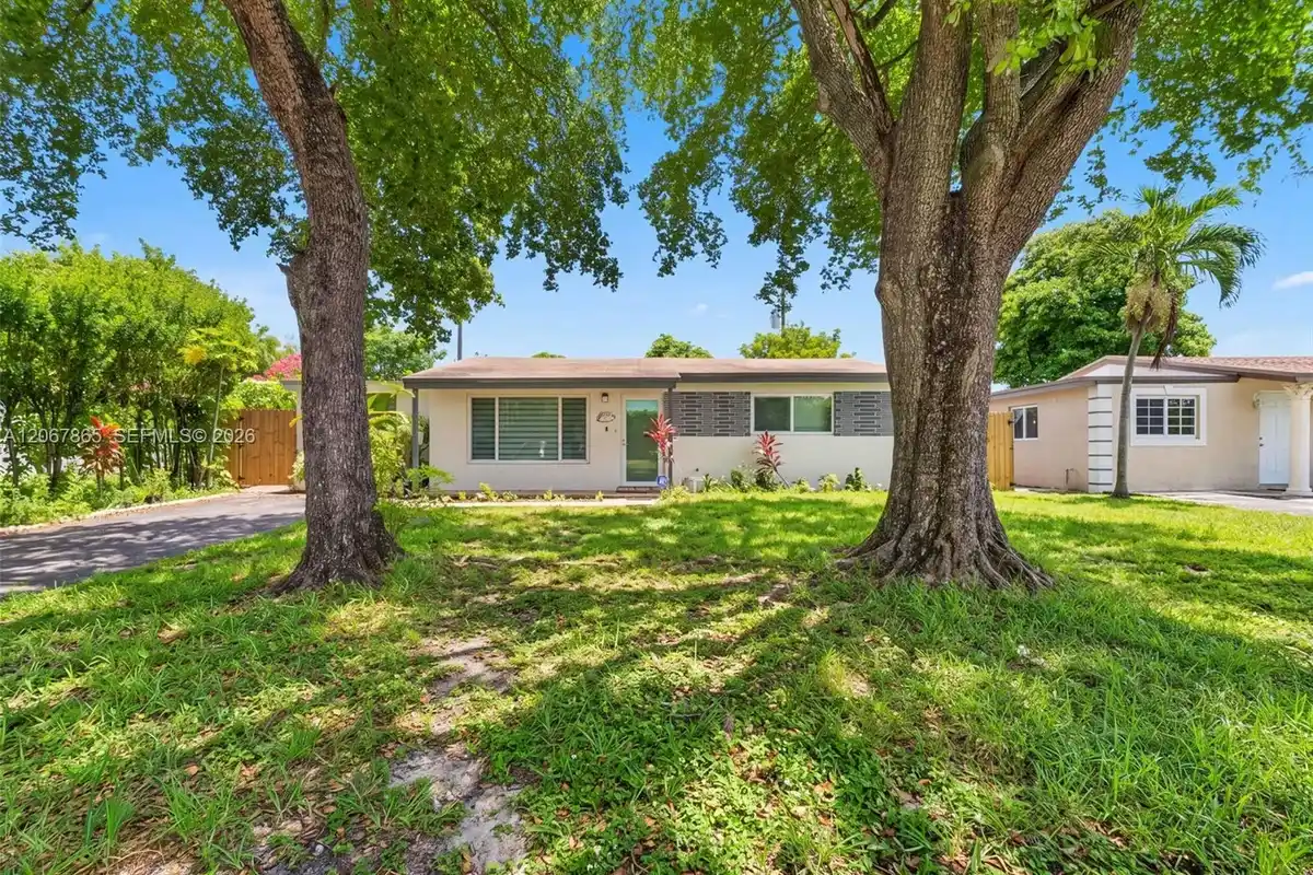 6919 SW 22nd Ct, Miramar: photo 1 of 25