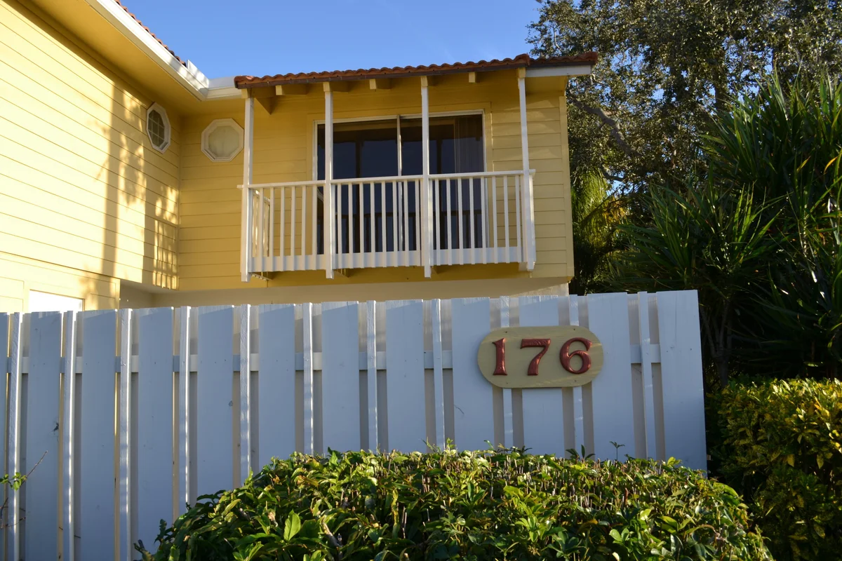 176 Seabreeze Cir, Jupiter: photo 1 of 28