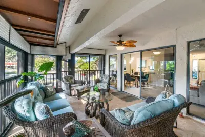 50 Pelican Pointe Dr #2050, Delray Beach: photo 1 of 25