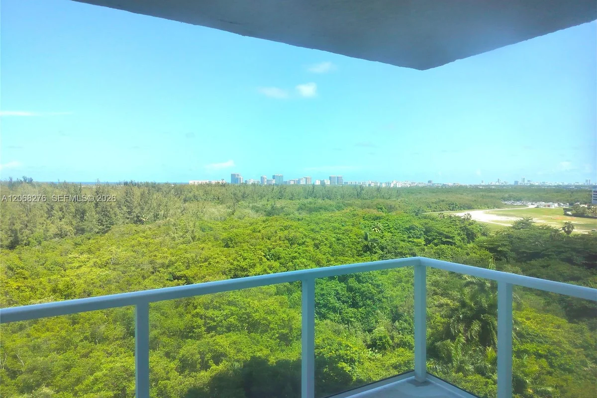 14951 Royal Oaks Ln #1006, North Miami: photo 1 of 36