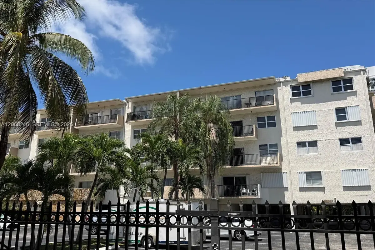 250 181st Dr #414, Sunny Isles Beach: photo 1 of 17